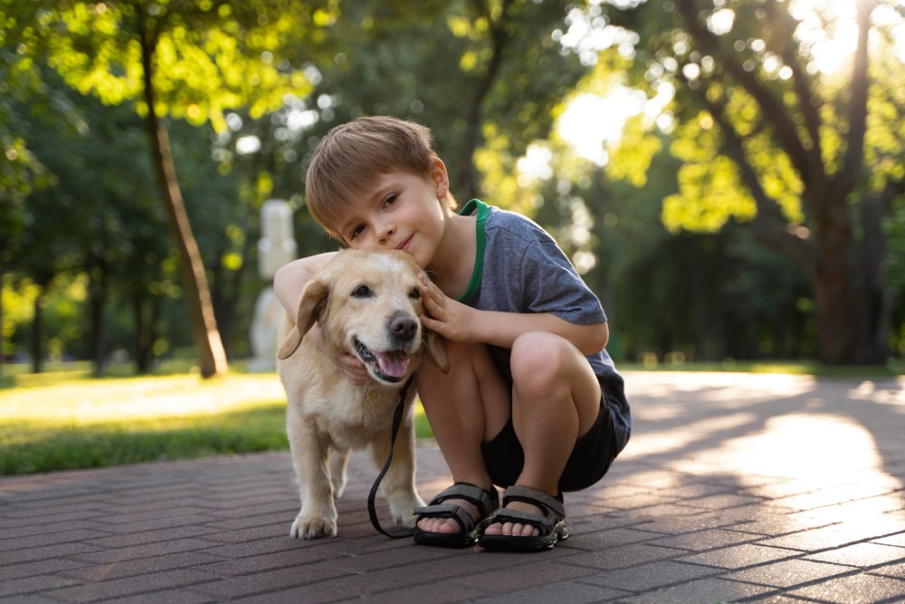 Raças de Cachorros Que Se Dão Bem com Crianças: Guia Completo